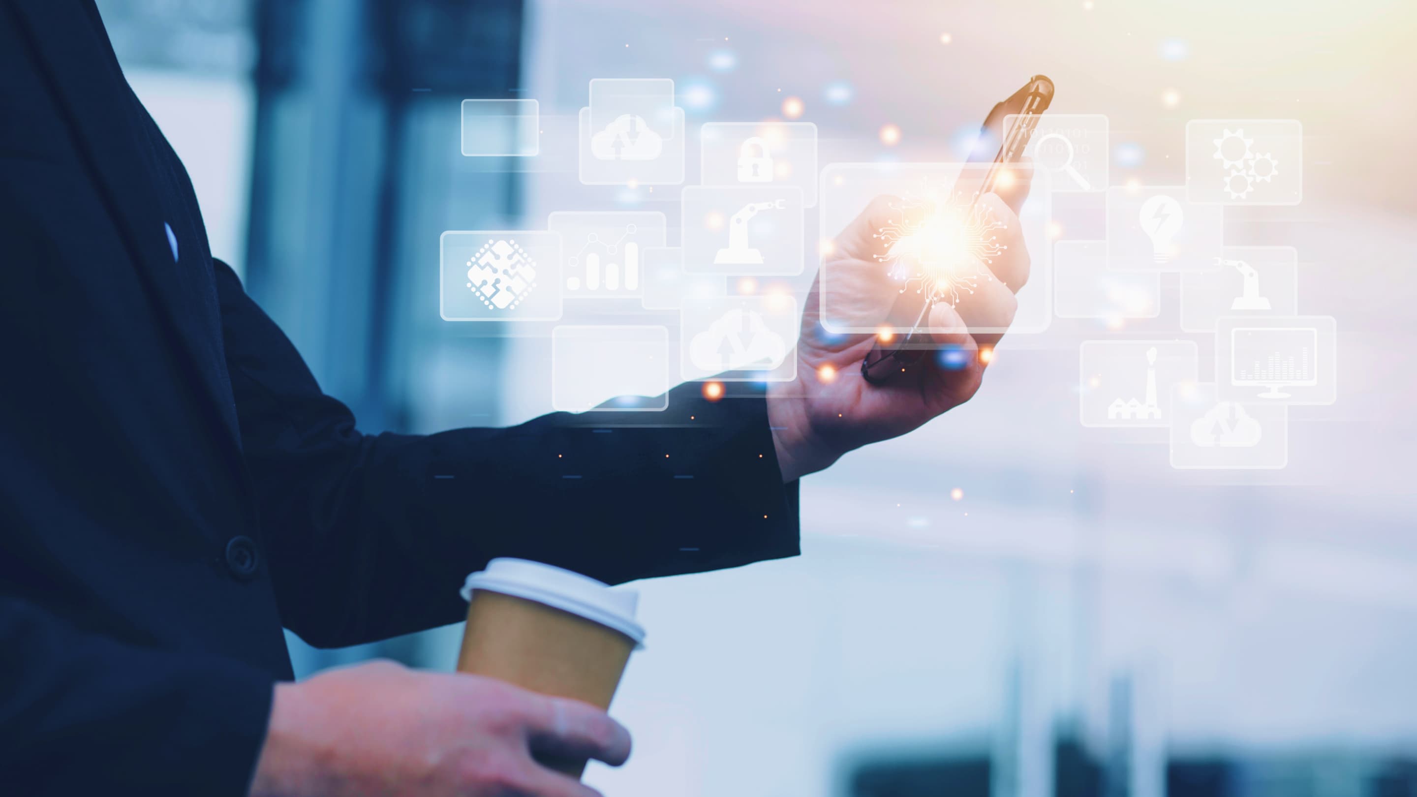 IoT‑решения для бизнеса и быта от МТС: принципы работы сервиса, сферы применения и безопасность.