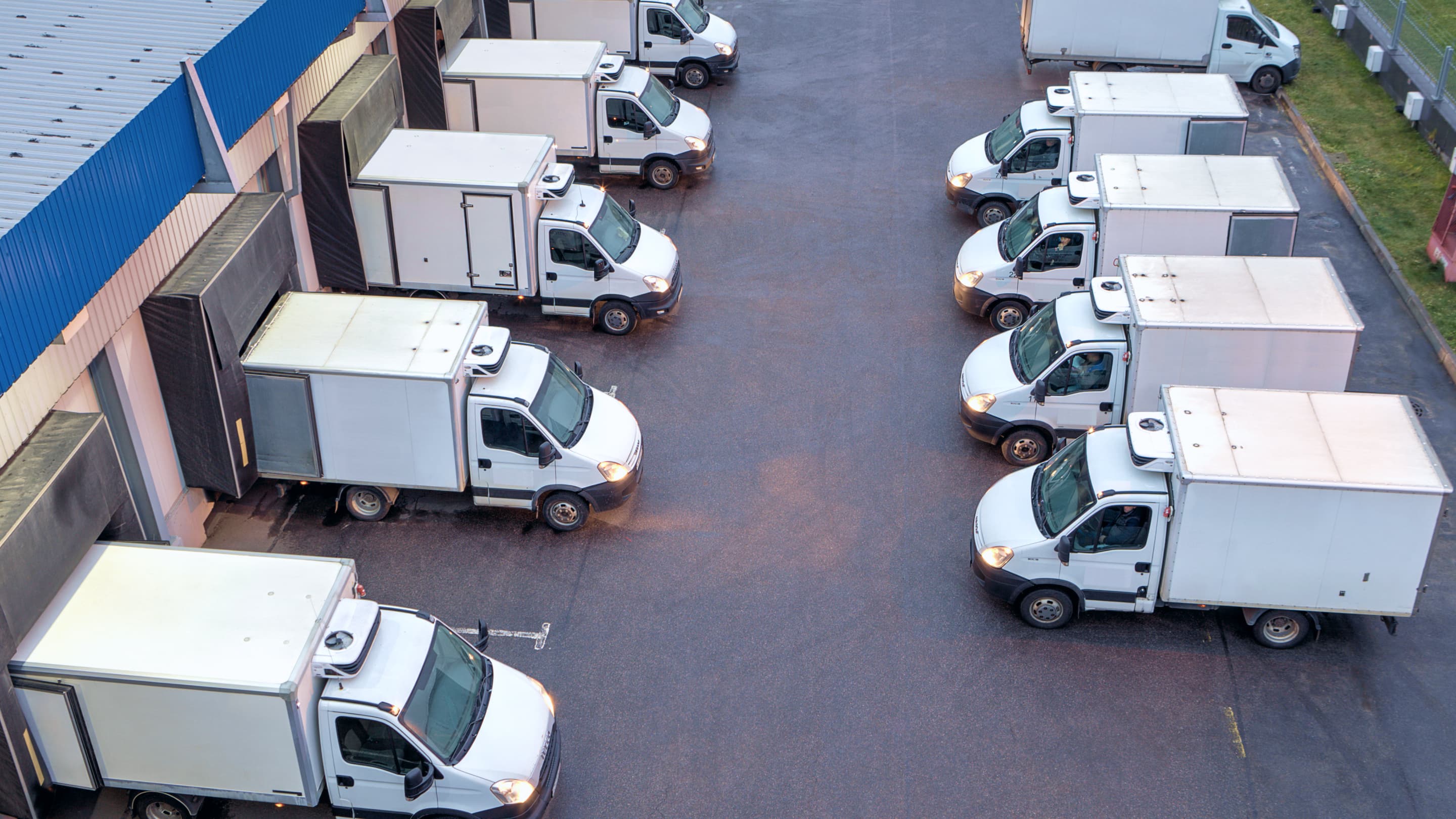 Как сократить расходы в логистике: тариф «Бизнес на максимум» МТС для грузоперевозчиков и торговых компаний.